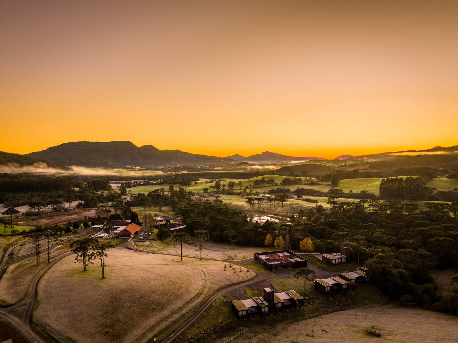 Conheça uma pousada de charme localizada dentro da Vinícola Thera